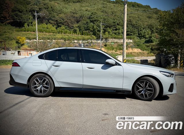 BMW 5 Series (G60) 523d xDrive M Sport 2026 — фото 3