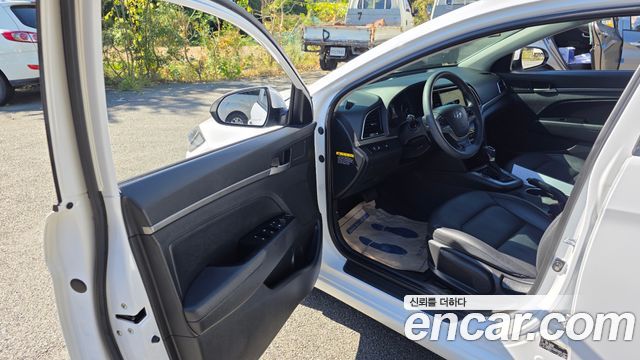 Hyundai Avante (AD) 1.6 GDI Value Plus 2018 — фото 10