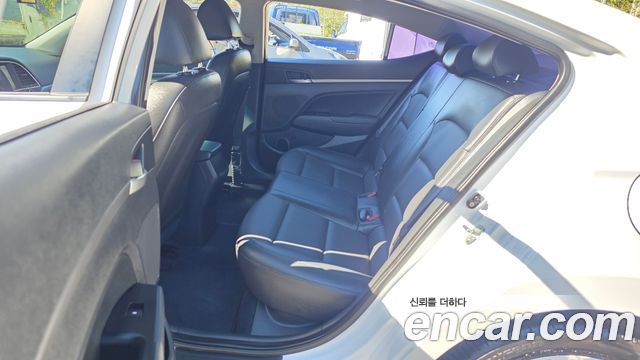 Hyundai Avante (AD) 1.6 GDI Value Plus 2018 — фото 11