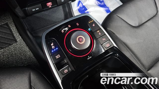 Kia Niro Plus Air 2023 — фото 9