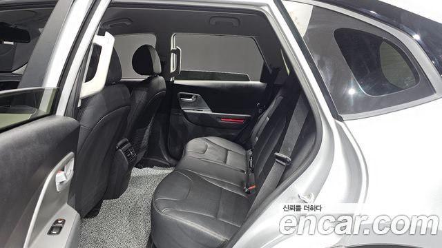 Kia Niro Plus Air 2023 — фото 12