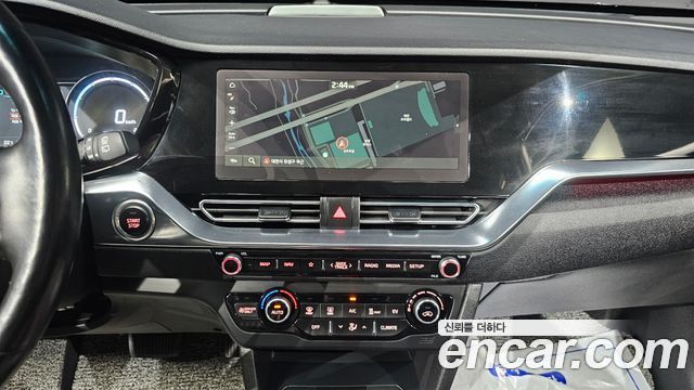 Kia Niro Plus Air 2023 — фото 13
