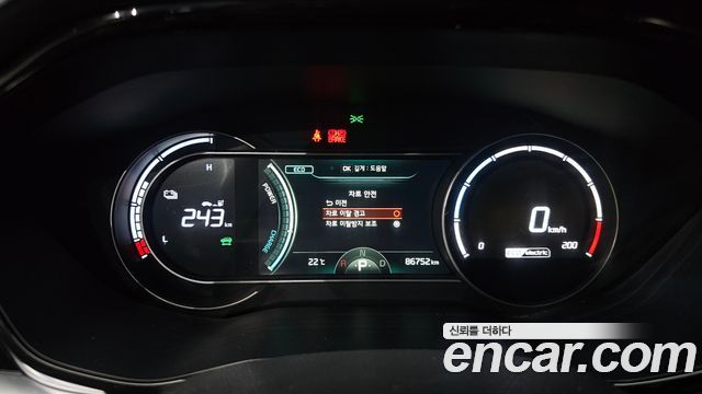 Kia Niro Plus Air 2023 — фото 17