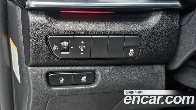 Kia Niro Plus Air 2023 — фото 19