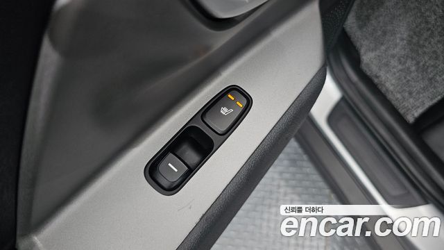 Kia Niro Plus Air 2023 — фото 20