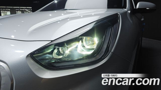 Kia Niro Plus Air 2023 — фото 22