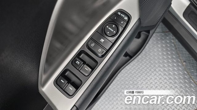 Kia Niro Plus Air 2023 — фото 27