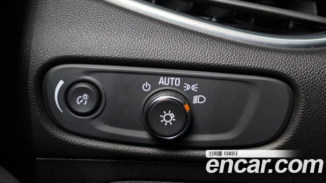 Chevrolet Malibu 1.3 Turbo Premier 2020 — фото 13