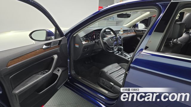 Volkswagen Passat GT (B8) 2.0 TDI Premium 2018 — фото 10
