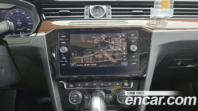 Volkswagen Passat GT (B8) 2.0 TDI Premium 2018 — фото 12