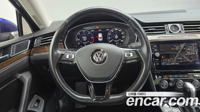 Volkswagen Passat GT (B8) 2.0 TDI Premium 2018 — фото 13