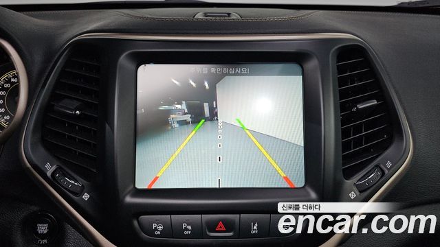 Jeep Cherokee (KL) 2.4 Longitude High AWD 2016 — фото 16