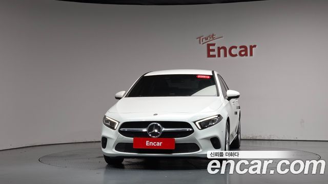 Mercedes-Benz A-Class (W177) A220 Sedan 2020 — фото 3