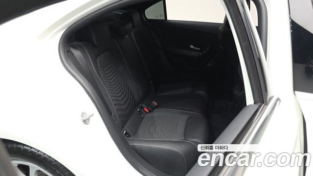 Mercedes-Benz A-Class (W177) A220 Sedan 2020 — фото 11