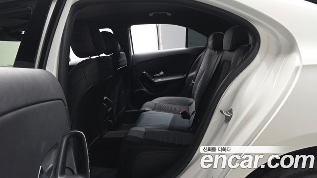 Mercedes-Benz A-Class (W177) A220 Sedan 2020 — фото 12