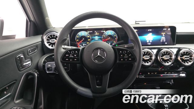 Mercedes-Benz A-Class (W177) A220 Sedan 2020 — фото 13