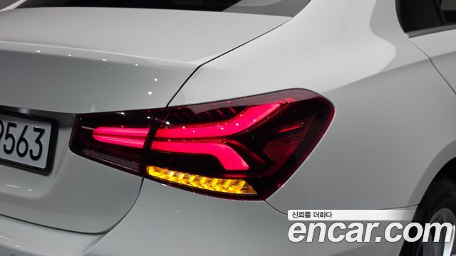Mercedes-Benz A-Class (W177) A220 Sedan 2020 — фото 23