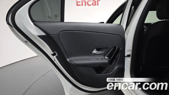 Mercedes-Benz A-Class (W177) A220 Sedan 2020 — фото 25