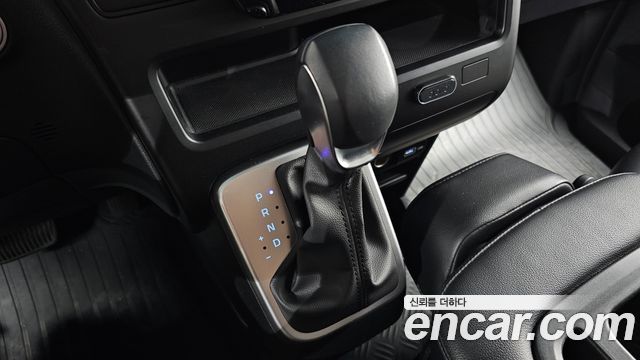 Hyundai Staria Cargo 3-Seater Modern 2023 — фото 9