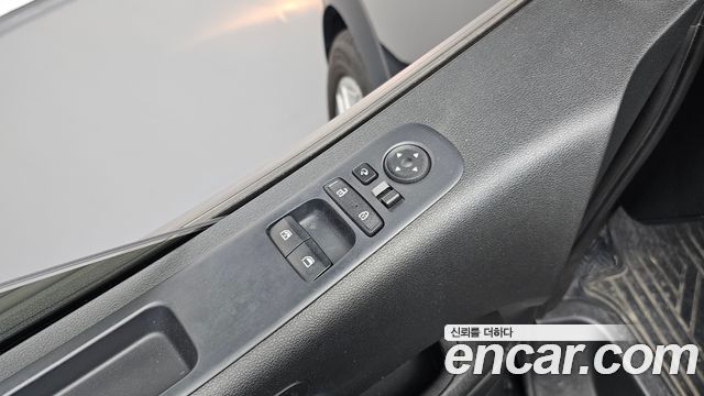 Hyundai Staria Cargo 3-Seater Modern 2023 — фото 13