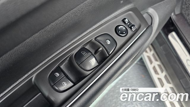 Renault Korea QM6 2.0 LPe RE Signature 2WD 2020 — фото 12