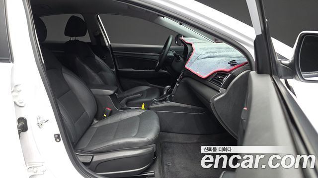 Hyundai Avante (AD) 1.6 GDI Value Plus 2018 — фото 11