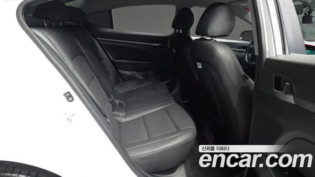 Hyundai Avante (AD) 1.6 GDI Value Plus 2018 — фото 12