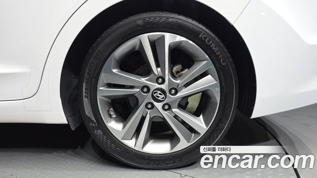 Hyundai Avante (AD) 1.6 GDI Value Plus 2018 — фото 21