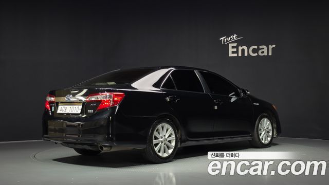 Toyota Camry Hybrid XLE 2012 — фото 2