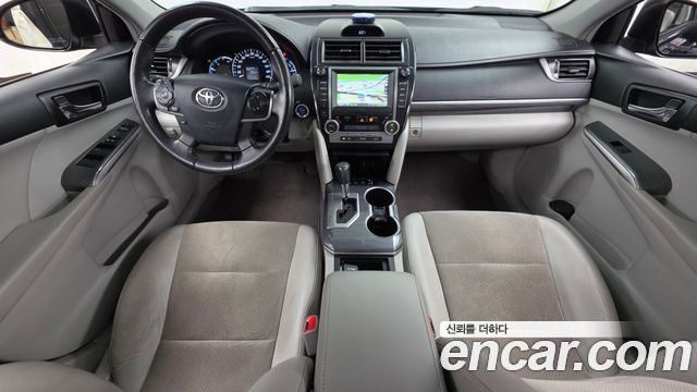 Toyota Camry Hybrid XLE 2012 — фото 7