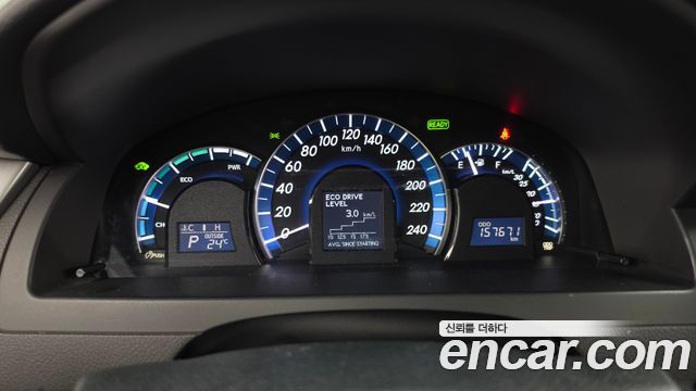 Toyota Camry Hybrid XLE 2012 — фото 8