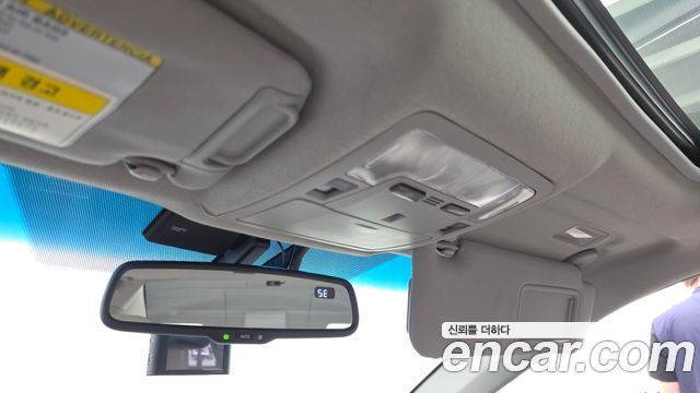 Toyota Camry Hybrid XLE 2012 — фото 17