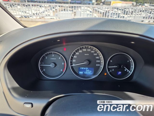 Hyundai Grand Starex Van 3-Seater Smart 2019 — фото 9