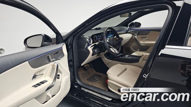 Mercedes-Benz A-Class (W177) A220 Sedan 2025 — фото 10