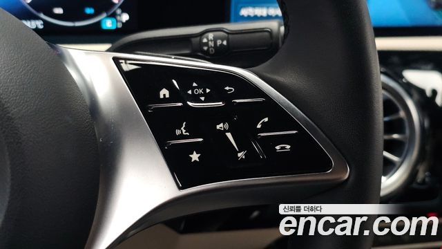 Mercedes-Benz A-Class (W177) A220 Sedan 2025 — фото 15