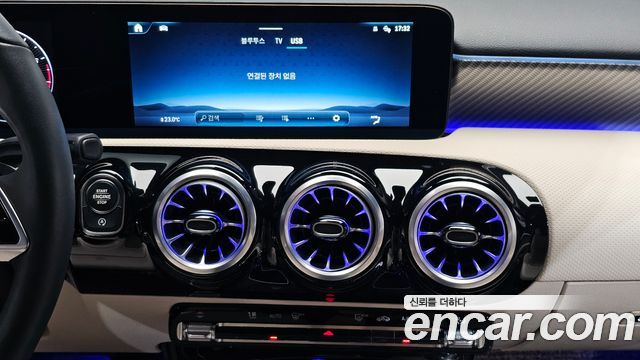 Mercedes-Benz A-Class (W177) A220 Sedan 2025 — фото 18