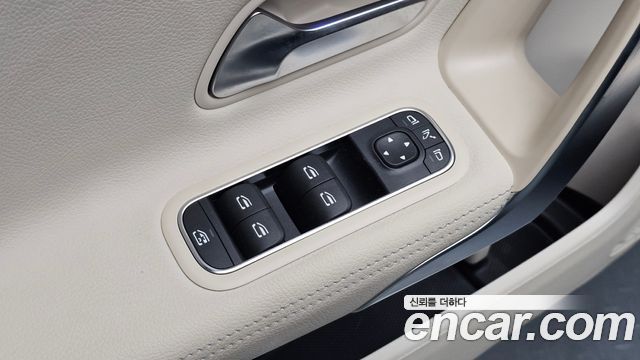 Mercedes-Benz A-Class (W177) A220 Sedan 2025 — фото 31