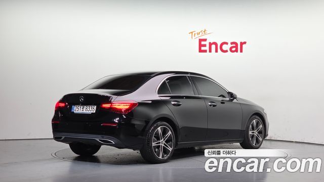Mercedes-Benz A-Class (W177) A220 Sedan 2025 — фото 2