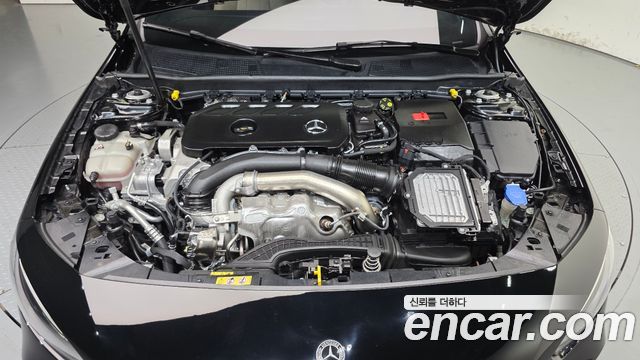 Mercedes-Benz A-Class (W177) A220 Sedan 2025 — фото 6