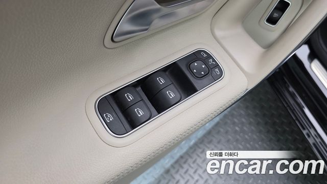 Mercedes-Benz A-Class (W177) A220 Sedan 2025 — фото 13