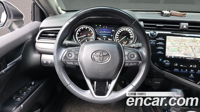 Toyota Camry (XV70) 2.5 2018 — фото 13