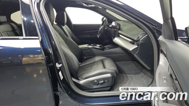 BMW 5 Series (G60) 520i M Sport 2024 — фото 26