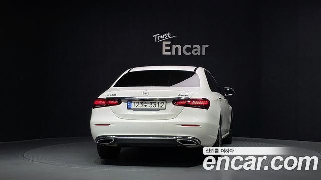 Mercedes-Benz E-Class (W213) E350 4MATIC Avantgarde 2022 — фото 4