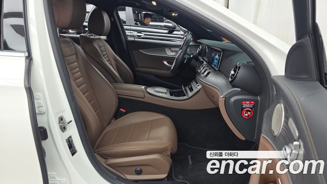 Mercedes-Benz E-Class (W213) E350 4MATIC Avantgarde 2022 — фото 15