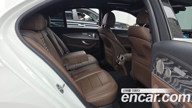 Mercedes-Benz E-Class (W213) E350 4MATIC Avantgarde 2022 — фото 16