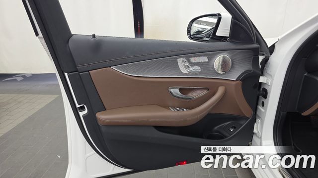 Mercedes-Benz E-Class (W213) E350 4MATIC Avantgarde 2022 — фото 30