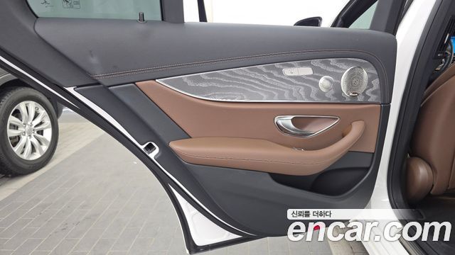 Mercedes-Benz E-Class (W213) E350 4MATIC Avantgarde 2022 — фото 31