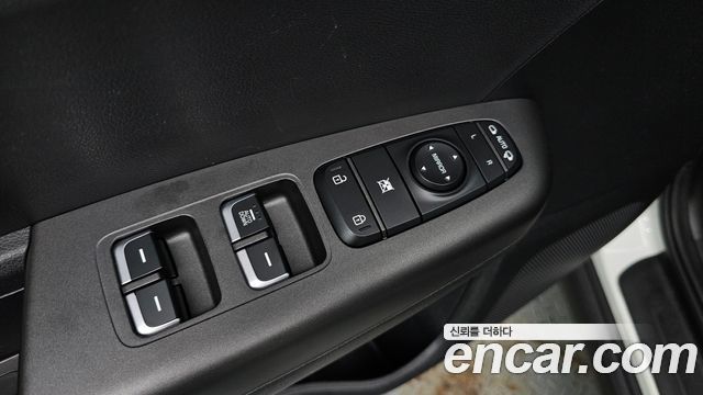 Kia Sportage The Bold Diesel 2.0 4WD Luxury 2019 — фото 17