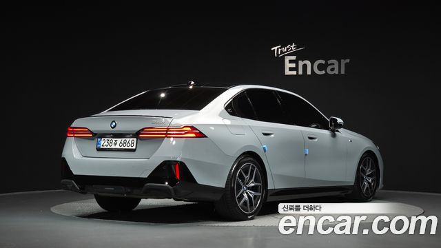 BMW 5 Series (G60) 520i M Sport 2025 — фото 2