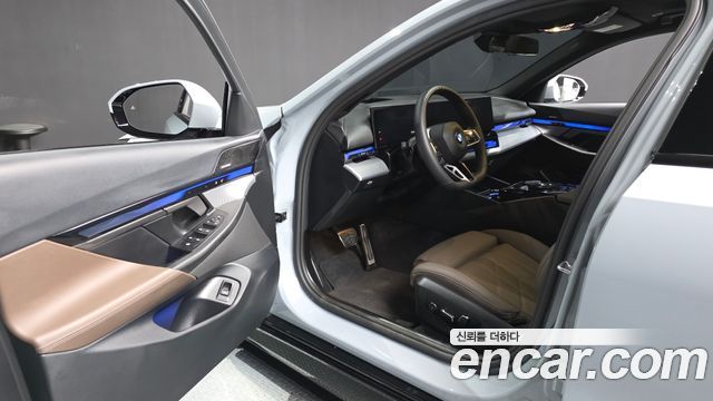 BMW 5 Series (G60) 520i M Sport 2025 — фото 10